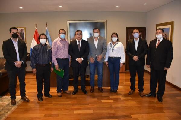 EBY promete aporte económico para dar continuidad al proyecto UNAMIS