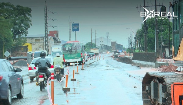 Tres Bocas: realizaron obras para direccionar agua desde Acceso Sur hasta un arroyo