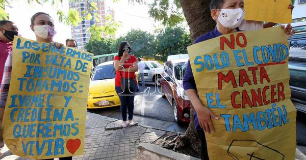 La Nación / Pacientes oncológicos exigen celeridad a Salud e Incan para provisión de medicamentos