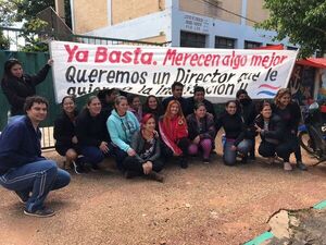 Renunció el director de escuela minada de termitas en Caacupé - Nacionales - ABC Color