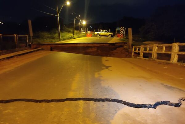 Derrumbe de puente en Capiatá: Policía desconoce si fue por temblor - Nacionales - ABC Color
