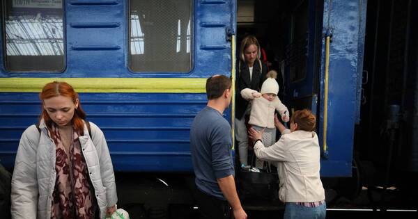 La Nación / Ucrania envía autobuses para un nuevo intento de evacuar Mariúpol