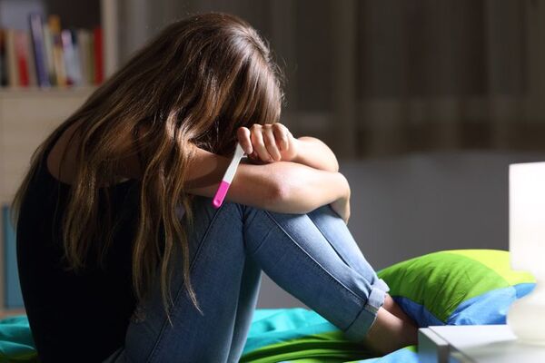 Embarazos adolescentes generan pérdidas anuales de más de US$ 136 millones al país - Nacionales - ABC Color