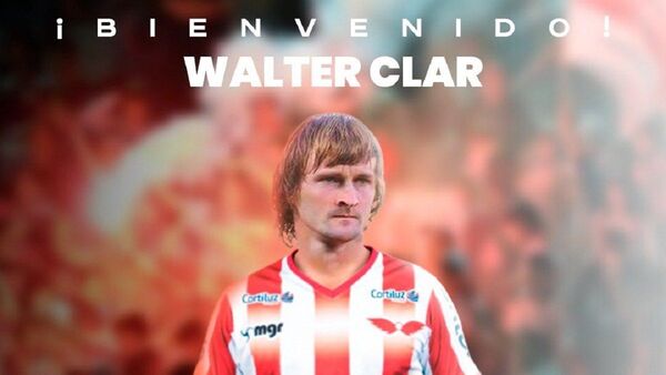 Walter Clar fue presentado en su nuevo club en el exterior