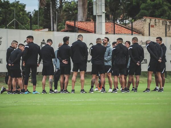 Julio César Cáceres: un once para el viernes y otro para el superclásico - Olimpia - ABC Color