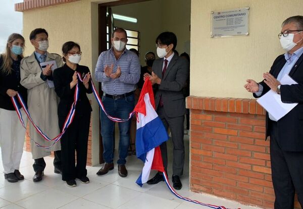 Inauguran cuatro centros comunitarios en beneficio de pobladores de Limpio