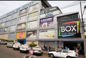 Amenazan con cerrar Shopping Bo de CDE, si no se cambia al administrador