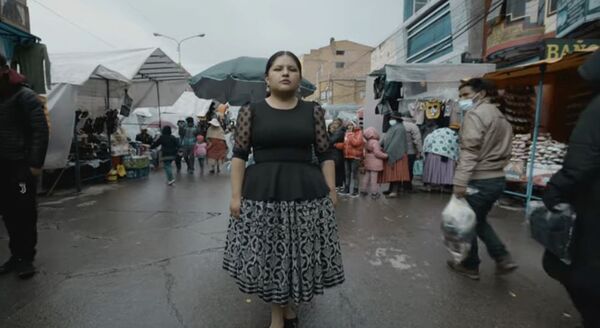 Alwa: la cholita rapera que es furor en las redes