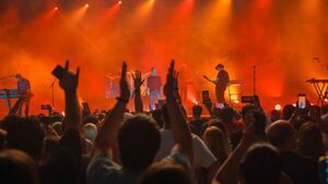 Serenidad y euforia en primera noche de A-ha en Paraguay
