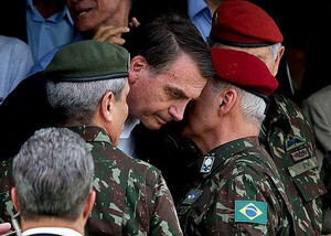 Diario HOY | Bolsonaro reforma Gobierno por comicios y perfila fórmula militar contra Lula