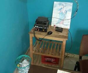 Crónica / Rayo golpeó a policía tras caer por la antena de la radio frecuencia