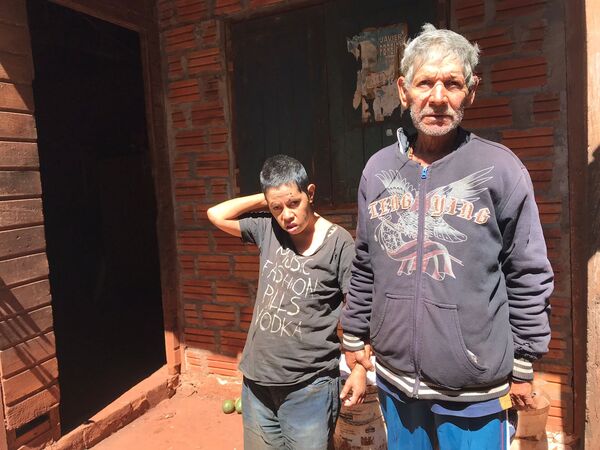 Mujer no vidente, vive en extrema pobreza y solicita ayuda a la ciudadanía