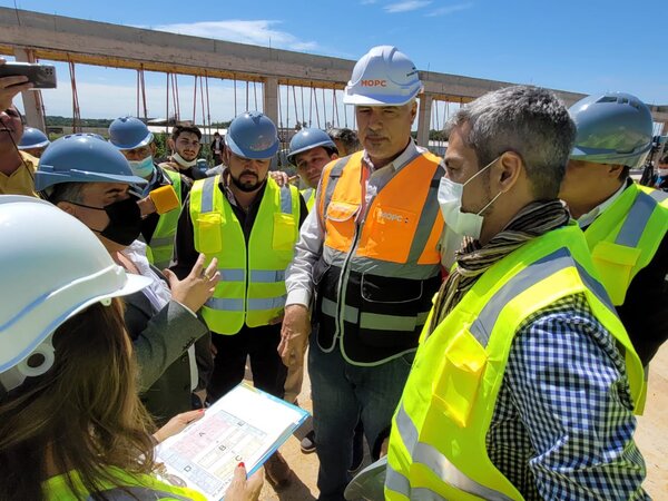 Abdo Benítez verificó obras del Gran Hospital de Coronel Oviedo - .::Agencia IP::.