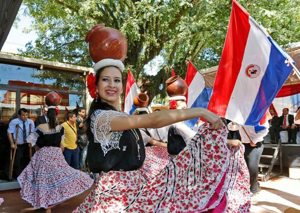 Diario HOY | "Gloriosa": Gala en homenaje a la mujer paraguaya en el CPJ