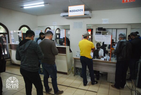 Vence el plazo para renovación y revalidación de registros de conducir - La Clave