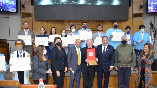 Senado rinde homenaje a Orquesta Sonidos del Agua H2O