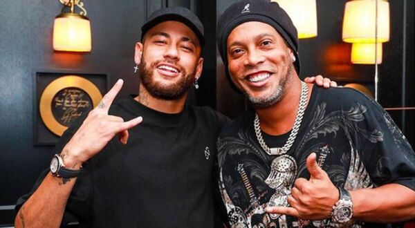 Diario HOY | Ronaldinho defiende a Neymar: "Es uno de los mejores jugadores del mundo"