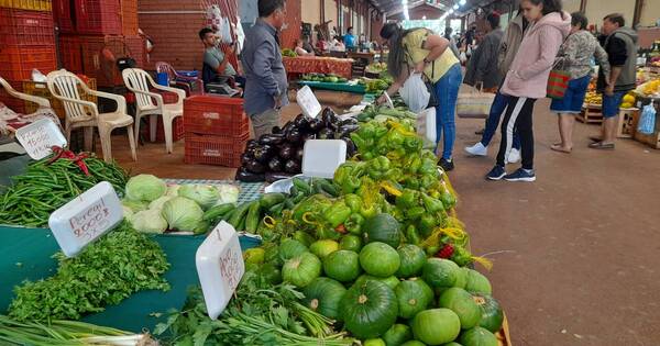 La Nación / Hortigranjeros feriantes en CDE analizarán suba de precios para Semana Santa
