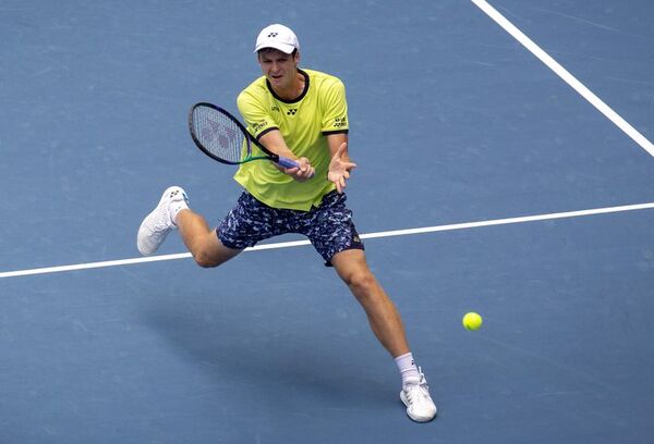 Hurkacz derrota a Medvedev y espera a Alcaraz o Kecmanovic en semifinales - Tenis - ABC Color