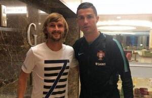 Crónica / Nuevo club de Walter Clar presume de su foto con CR7