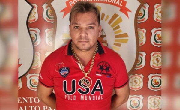 Detienen a comerciante por registrar orden de captura