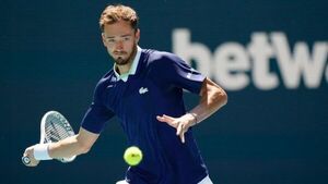 Medvedev cae y se olvida del liderato en el Ranking Mundial