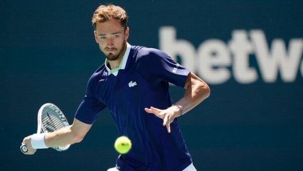 Medvedev cae y se olvida del liderato en el Ranking Mundial