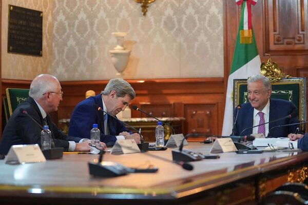 López Obrador destaca encuentro “amistoso, necesario y benéfico” con Kerry - Mundo - ABC Color