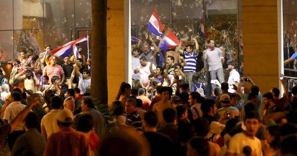 La Nación / “Se creó un caos jurídico y nunca se llegó a los responsables”