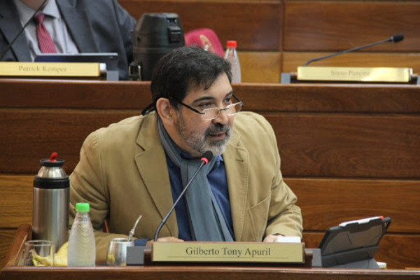 Senador califica de burlesco informe del BCP sobre actividades de Cartes - Megacadena — Últimas Noticias de Paraguay