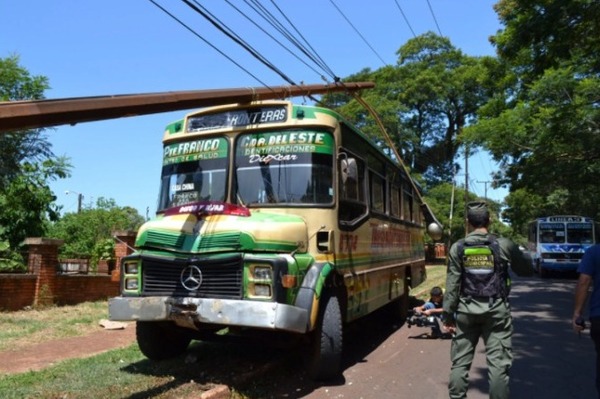 Buses de Tres Fronteras S.A. operan en pésimo estado y sin habilitación - La Clave