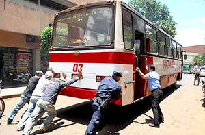 V. E. Matiauda no cumple con horarios, no tiene habitación y todos sus buses en deplorable estado - La Clave