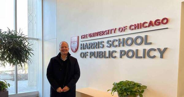 La Nación / Carlos F. Valdovinos llena un salón de la Universidad de Chicago