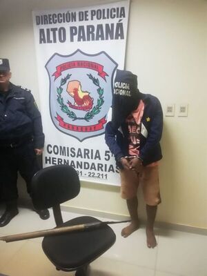 Adolescente reduce a delincuente armado con ayuda de vecinos en Hernandarias