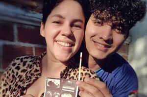 Crónica / Cantante he'i que no la contratan desde que anunció su embarazo