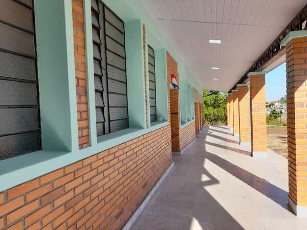 Municipio cambyreteño inaugura obras en la Escuela Santa Rosa de Arroyo Pora