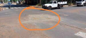 Se abrió un boquete en medio de avenida De la Victoria y Tte. Molas » San Lorenzo PY
