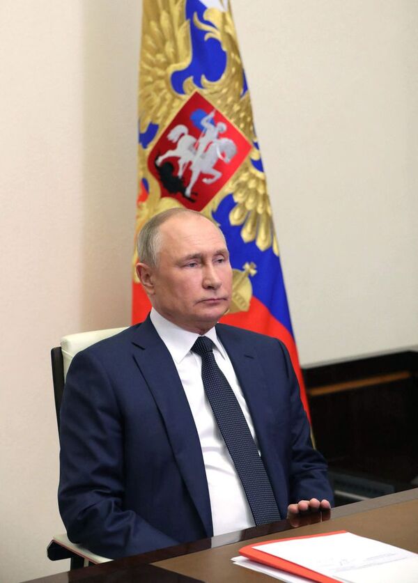 Erdogan pide a Putin que se reúna con  Zelenski para “coronar” negociaciones - Mundo - ABC Color