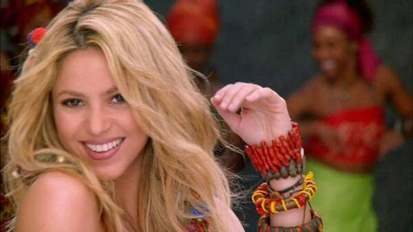 Crónica / [VIDEO] Nakever "Hayya Hayya", la perrada pide por Shakira y su "Waka Waka"