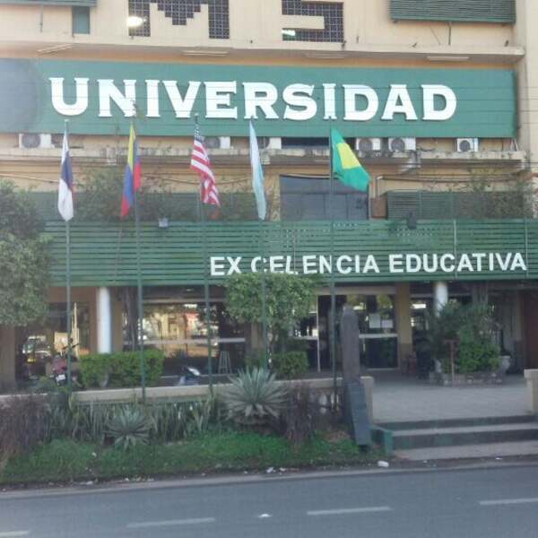 Descubren que estudiantes de una Universidad falsificaron firmas para obtener título de Medicina