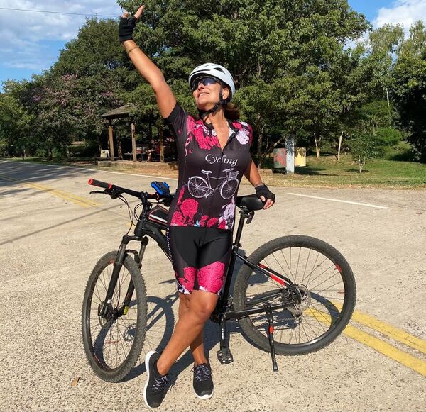 María Aurelia Codas brinda consejos otoñales a los ciclistas - Gente - ABC Color