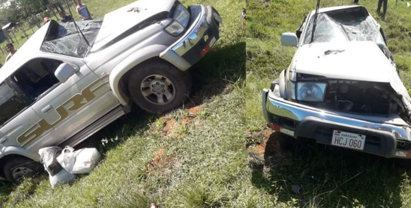 Un muerto tras vuelco de vehículo en Santa Rosa del Mbutuy - Noticiero Paraguay