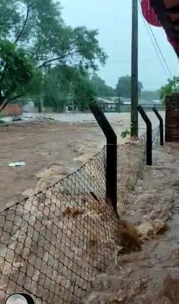 Calle destrozada: Vecinos entregaron nota a intendencia » San Lorenzo PY