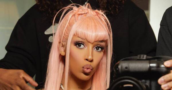 La Nación / Doja Cat sorprende a todos con una serie de publicaciones incoherentes