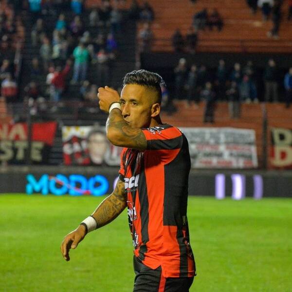 Crónica / Doblete de Lucas Barrios para victoria de Patronato en el debut del VAR