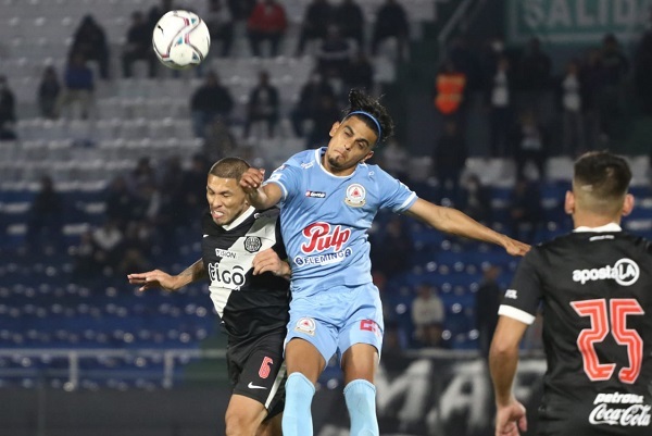 Resistencia somete a Olimpia en el Defensores