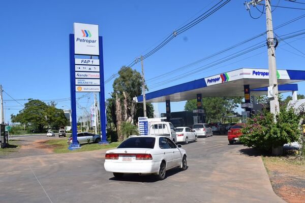 Algunas estaciones de servicio Petropar de Luque no tenían combustible - Nacionales - ABC Color