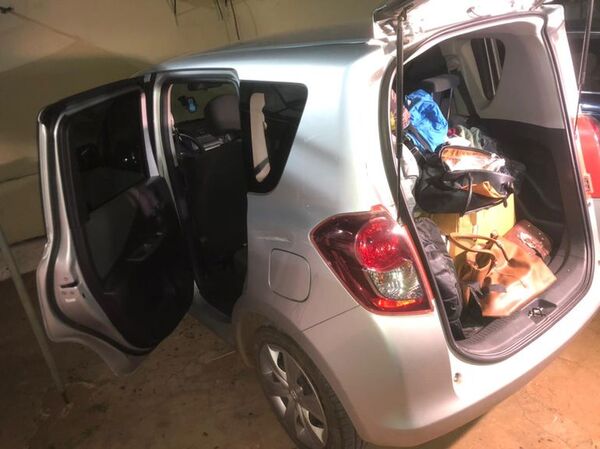 Policía aprehende a una pareja de supuestos asaltantes - Nacionales - ABC Color