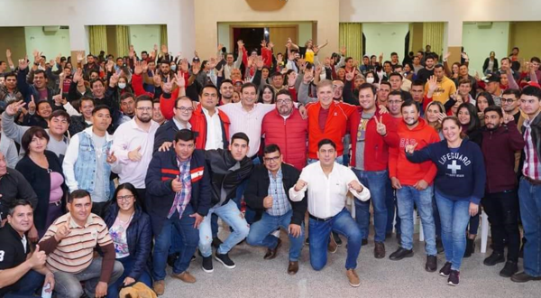 Realizan encuentro juvenil con el movimiento Honor Colorado - Noticiero Paraguay