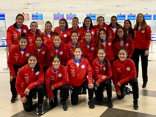 La Albirroja Sub 20 Femenina rumbo a La Calera - El Independiente